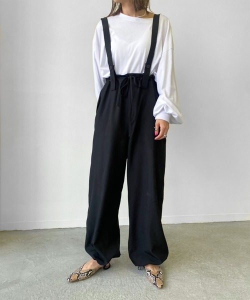 Birthday room（バースデイルーム）の「2wayでスタイリング幅をアップ。アーミーサロペットパンツ（サロペット/オーバーオール・レディース・ブラック/カーキ/オレンジ・FREE）」の22枚目の写真