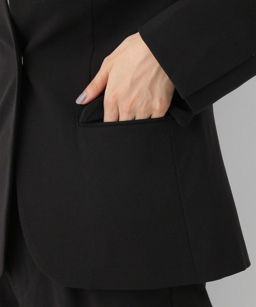 LEPSIM（レプシィム）の「洗えるきれいジャケット　956545（ノーカラージャケット・レディース・ブラック/グレイッシュベージュ/グレー/モカ・LARGE/LL/SMALL/MEDIUM）」の16枚目の写真