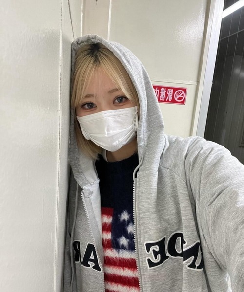 DEVICE（デバイス）の「オーバーサイズ カレッジロゴ フーディ スウェット ジップパーカー（パーカー・レディース・ブラック/グレー/ベージュ・FREE）」の4枚目の写真