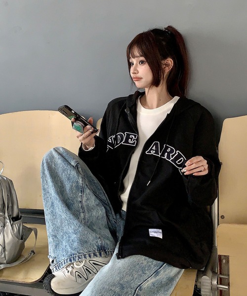 DEVICE（デバイス）の「オーバーサイズ カレッジロゴ フーディ スウェット ジップパーカー（パーカー・レディース・ブラック/グレー/ベージュ・FREE）」の15枚目の写真