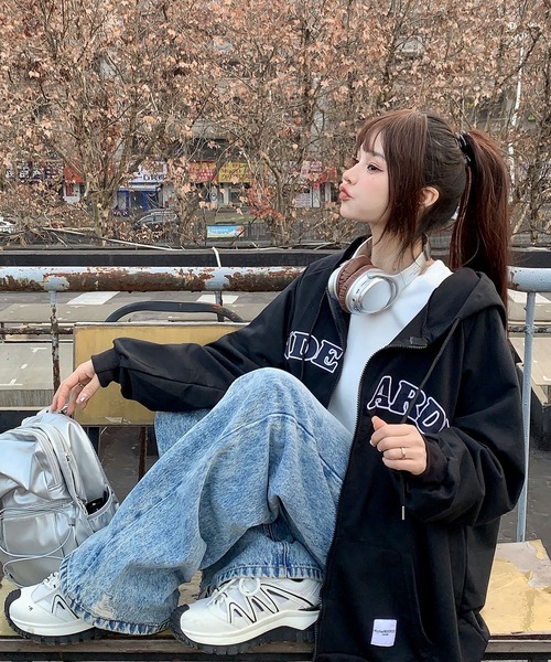 DEVICE（デバイス）の「オーバーサイズ カレッジロゴ フーディ スウェット ジップパーカー（パーカー・レディース・ブラック/グレー/ベージュ・FREE）」の17枚目の写真