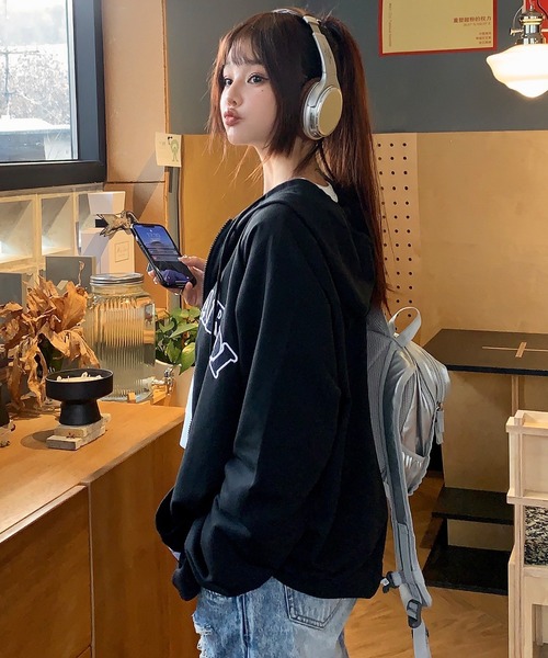 DEVICE（デバイス）の「オーバーサイズ カレッジロゴ フーディ スウェット ジップパーカー（パーカー・レディース・ブラック/グレー/ベージュ・FREE）」の19枚目の写真