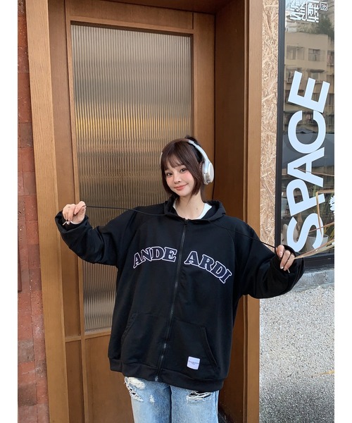 kioc' カレッジロゴフーディ　チャコールグレー kioc' カレッジロゴフーディ チャコールグレー 山下幸輝KIOC