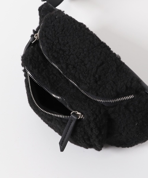 SENSE OF PLACE by URBAN RESEARCH（センスオブプレイスバイアーバンリサーチ）の「ボアボディバッグ（ボディバッグ/ウエストポーチ・メンズ・ブラック/ベージュ・ONE）」の10枚目の写真