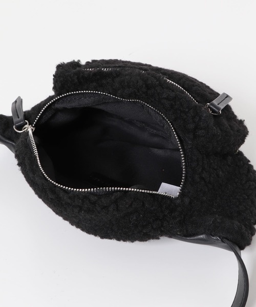 SENSE OF PLACE by URBAN RESEARCH（センスオブプレイスバイアーバンリサーチ）の「ボアボディバッグ（ボディバッグ/ウエストポーチ・メンズ・ブラック/ベージュ・ONE）」の11枚目の写真