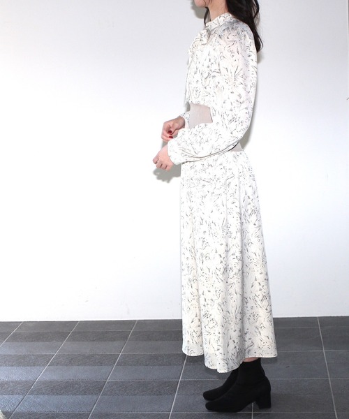 overE ウエストリブ　花柄ワンピース　ホワイト 96 NOMAE（ノーマエ）の「花柄ウエストリブワンピース（ワンピース