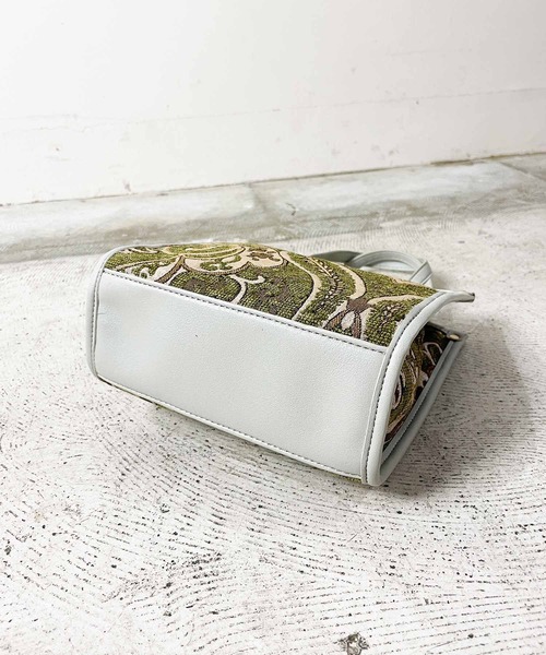 AT CREATION(アットクリエイション)の「<AT CREATION/アットクリエーション>パイピング2WAYショルダー/トートバッグ(ショルダーバッグ・レディース・ブラック/ベージュ/ライトグリーン・ONE SIZE)」の9枚目の写真