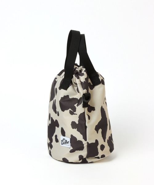 LEPSIM（レプシィム）の「【Drifterコラボ】キンチャクバッグ　261925（ショルダーバッグ・レディース・アニマル/ブルー/ホワイト×ブラック・ONE SIZE）」の12枚目の写真