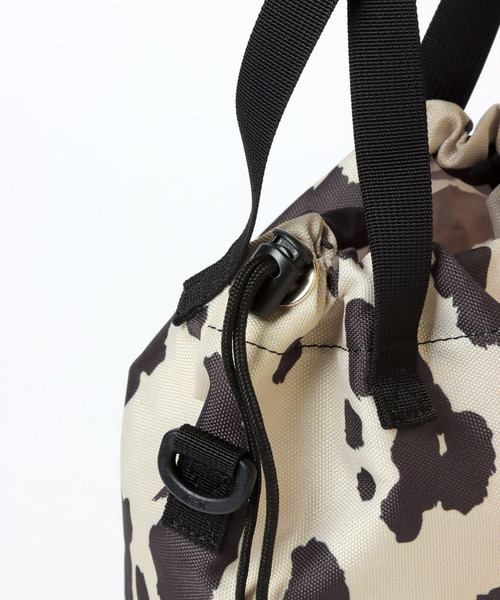 LEPSIM（レプシィム）の「【Drifterコラボ】キンチャクバッグ　261925（ショルダーバッグ・レディース・アニマル/ブルー/ホワイト×ブラック・ONE SIZE）」の21枚目の写真