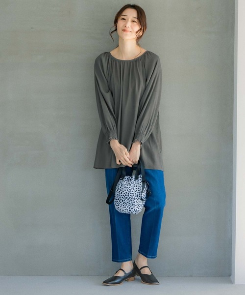 LEPSIM（レプシィム）の「【Drifterコラボ】キンチャクバッグ　261925（ショルダーバッグ・レディース・アニマル/ブルー/ホワイト×ブラック・ONE SIZE）」の4枚目の写真