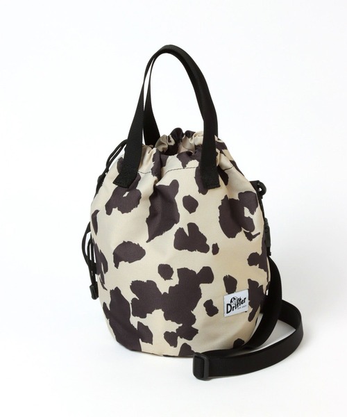 LEPSIM（レプシィム）の「【Drifterコラボ】キンチャクバッグ　261925（ショルダーバッグ・レディース・アニマル/ブルー/ホワイト×ブラック・ONE SIZE）」の9枚目の写真