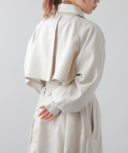 COLONY 2139（コロニートゥーワンスリーナイン）の「WEB・一部店舗限定/2WAYカラーボリュームスリーブコート（トレンチコート・レディース・ブラック/アイボリー/モカ/グレイッシュベージュ/ベージュ/カーキ・FREE）」の18枚目の写真