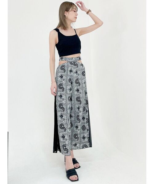 GYDA（ジェイダ）の「ワンショルtieデザインキャミビスチェ（キャミソール・レディース・ブラック/オフホワイト・FREE）」の9枚目の写真