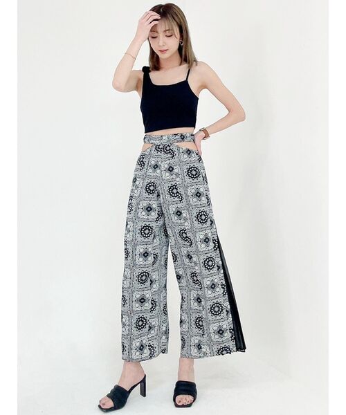 GYDA（ジェイダ）の「ワンショルtieデザインキャミビスチェ（キャミソール・レディース・ブラック/オフホワイト・FREE）」の7枚目の写真