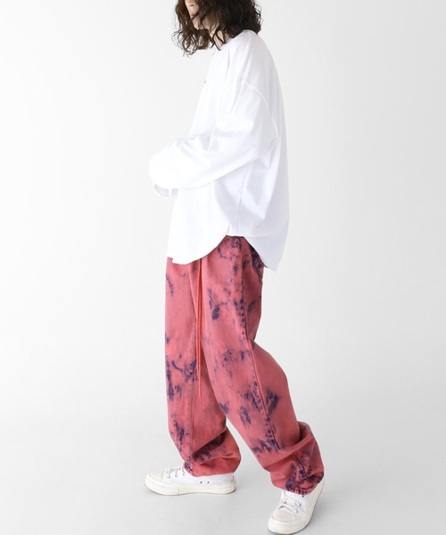 minsobi（ミンソビ）の「タイダイデニムバルーンパンツ（デニムパンツ・メンズ・パープル/ピンク・FREE）」の11枚目の写真