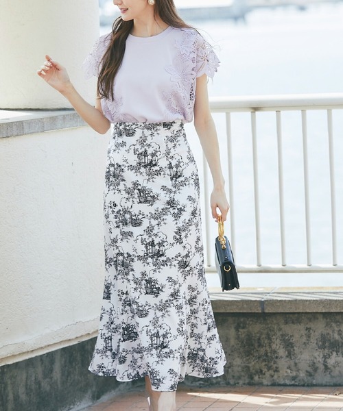 tocco closet(トッコ クローゼット)の「フラワーレース装飾カットソープルオーバー(Tシャツ/カットソー・レディース・オフホワイト/ブラック/ラベンダー・M)」の12枚目の写真