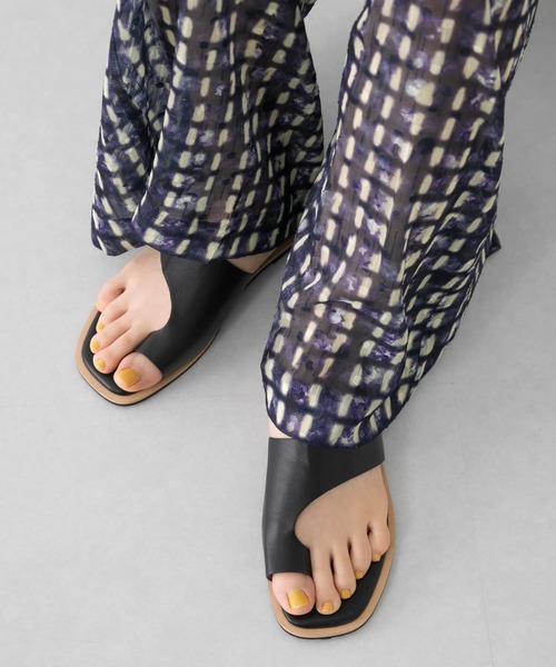 KBF(ケイビーエフ)の「トングサンダル(サンダル・レディース・グリーン/アイボリー/ブラック・36/37/38)」の3枚目の写真