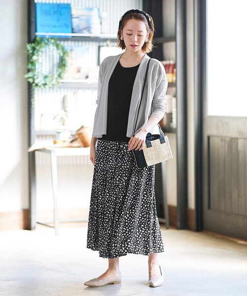 Tiaclasse(ティアクラッセ)の「【洗える】小顔効果も期待できるケーブル編みフレンチニットトップス(ニット/セーター・レディース・ターコイズブルー/オフホワイト/グレイッシュベージュ/ブラック/ピンク・L/M)」の18枚目の写真
