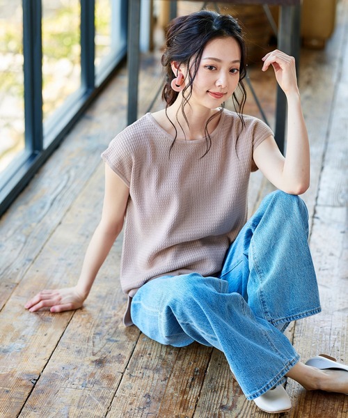 Tiaclasse(ティアクラッセ)の「【洗える】小顔効果も期待できるケーブル編みフレンチニットトップス(ニット/セーター・レディース・ターコイズブルー/オフホワイト/グレイッシュベージュ/ブラック/ピンク・L/M)」の7枚目の写真