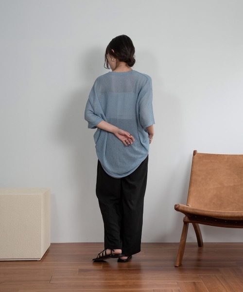 Amiur(エミレ)の「over size soft touch tops(Tシャツ/カットソー・レディース・アイボリー/ブルー/ブラック・FREE)」の10枚目の写真