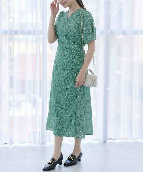 Lamoa（ラモア）の「Lamoa/小花柄 カシュクール ワンピース（ワンピース・レディース・ブラック/グリーン・FREE）」の8枚目の写真