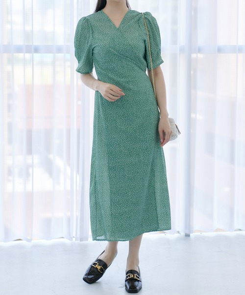 Lamoa（ラモア）の「Lamoa/小花柄 カシュクール ワンピース（ワンピース・レディース・ブラック/グリーン・FREE）」の4枚目の写真