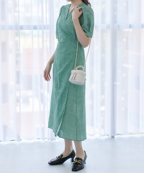 Lamoa（ラモア）の「Lamoa/小花柄 カシュクール ワンピース（ワンピース・レディース・ブラック/グリーン・FREE）」の5枚目の写真