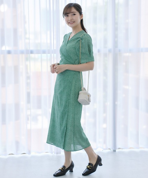 Lamoa（ラモア）の「Lamoa/小花柄 カシュクール ワンピース（ワンピース・レディース・ブラック/グリーン・FREE）」の11枚目の写真