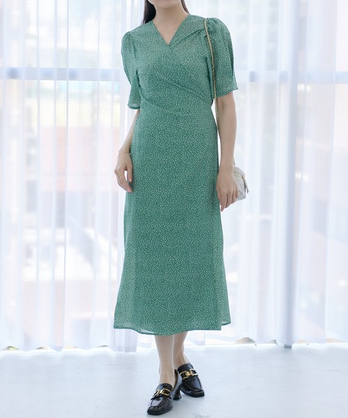 Lamoa（ラモア）の「Lamoa/小花柄 カシュクール ワンピース（ワンピース・レディース・ブラック/グリーン・FREE）」の7枚目の写真