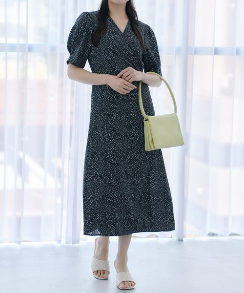 Lamoa（ラモア）の「Lamoa/小花柄 カシュクール ワンピース（ワンピース・レディース・ブラック/グリーン・FREE）」の14枚目の写真