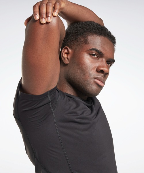 Reebok(リーボック)の「ユナイテッド バイ フィットネス ムーブソフト Tシャツ / United By Fitness MoveSoft T-Shirt(Tシャツ/カットソー・メンズ・グリーン/ブラック・MEDIUM/XX-LARGE/XXX-LARGE/X-LARGE/X-SMALL/LARGE/SMALL)」の8枚目の写真