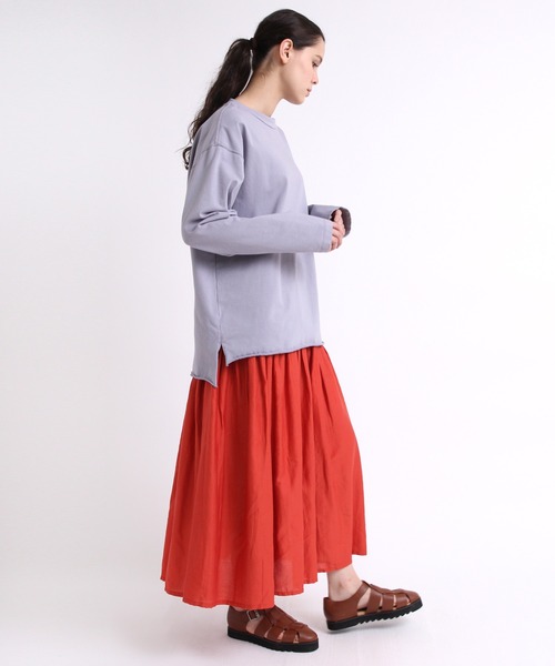 RNA-N(アールエヌエーエヌ)の「M1913 プレーティング天竺ロング丈ロングTシャツ(Tシャツ/カットソー・レディース・グレイッシュブルー/ブラウン/アイボリー/スミクロ・MEDIUM)」の10枚目の写真