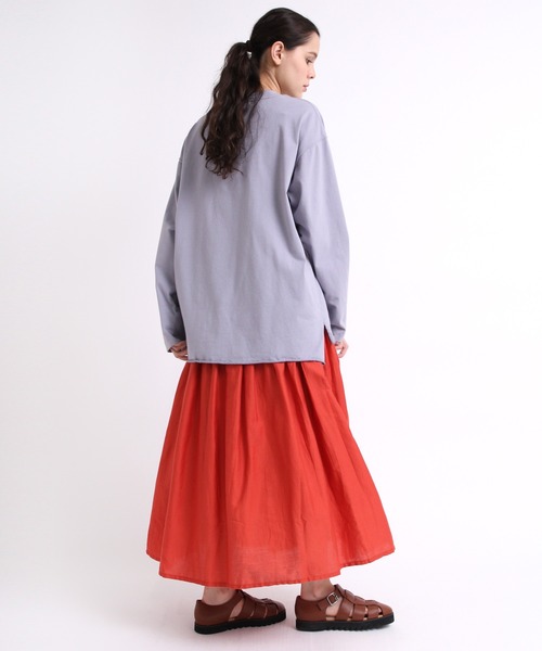 RNA-N(アールエヌエーエヌ)の「M1913 プレーティング天竺ロング丈ロングTシャツ(Tシャツ/カットソー・レディース・グレイッシュブルー/ブラウン/アイボリー/スミクロ・MEDIUM)」の11枚目の写真