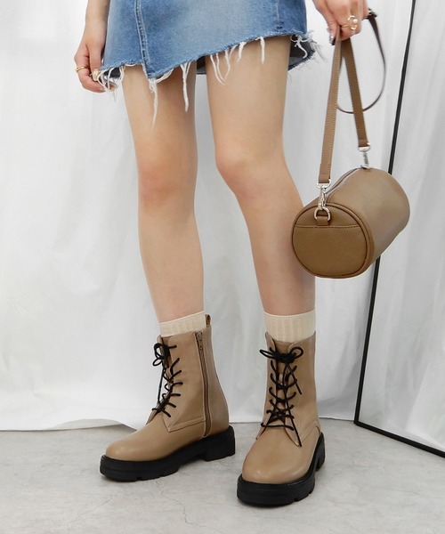 alala（アララ）の「コマンドソールレースアップ（ブーツ・レディース・ブラック/ブラウン/ベージュ・S/M/L/LL）」の19枚目の写真