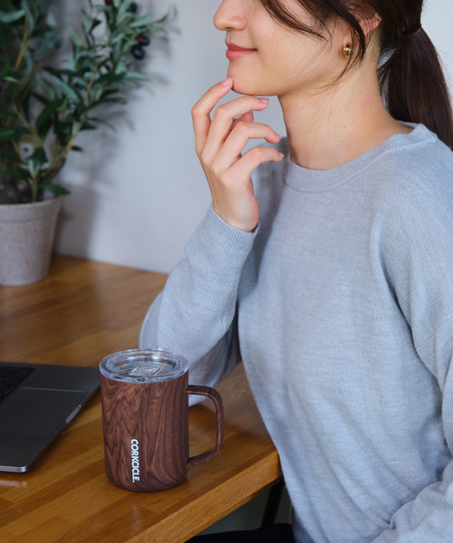 CORKCICLE（コークシクル）の「16oz/400ml COFFEE MUG フタ付きコーヒーマグ 保温保冷マグカップ DAYDREAM/NERO/WALNUT [CORKCICLE/コークシクル]（グラス/マグカップ/タンブラー・レディース・スカイブルー/ブラック/ブラウン・ONE SIZE）」の14枚目の写真