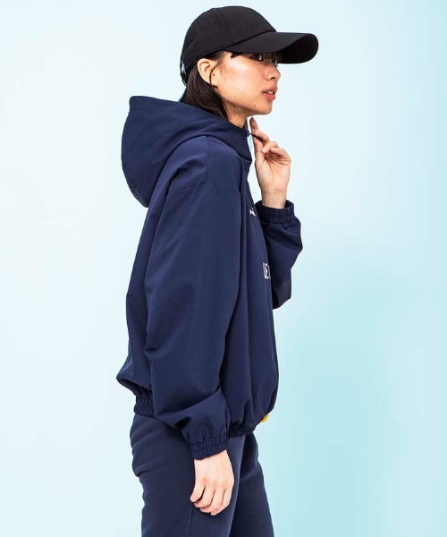 le coq sportif（ルコックスポルティフ）の「ルコック イヤートップクロスジャケット フード付き 撥水 脇ポケット  ジャージ スウェット スポーツウエア レディース トレーニングウエア（その他アウター・レディース・ホワイト/ネイビー・M/L/XL/S）」の19枚目の写真