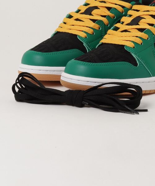 JORDAN BRAND(ジョーダンブランド)の「エア ジョーダン 1 LOW SE メンズシューズ / Air Jordan 1 Low SE Men's Shoes(スニーカー・メンズ・ブラック/グリーン系その他2・29.5/25/30/27.5/29/26.5/28/26/28.5/27/25.5)」の16枚目の写真