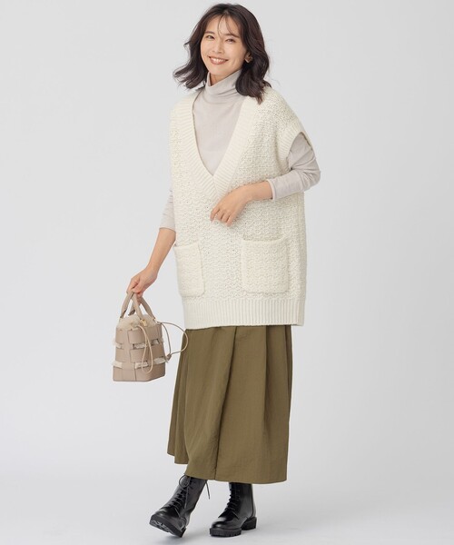 23区（ニジュウサンク）の「【CLASSY.1月号掲載】マットエアリータフタ