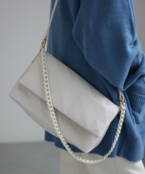 ap retro(アプレトロ)の「ダイヤ柄ショルダーバッグ(ショルダーバッグ・レディース・ホワイト/ブラック・FREE)」の3枚目の写真