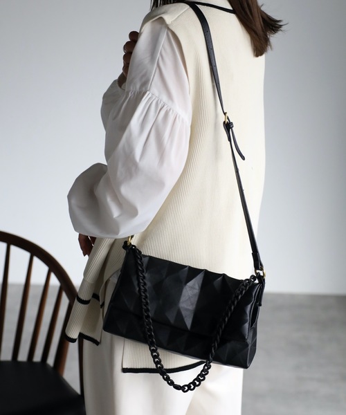 ap retro(アプレトロ)の「ダイヤ柄ショルダーバッグ(ショルダーバッグ・レディース・ホワイト/ブラック・FREE)」の16枚目の写真
