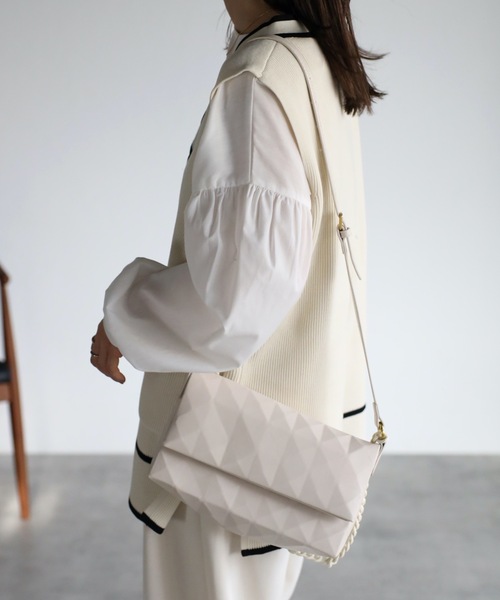 ap retro(アプレトロ)の「ダイヤ柄ショルダーバッグ(ショルダーバッグ・レディース・ホワイト/ブラック・FREE)」の14枚目の写真