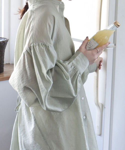 fredy emue（フレディエミュ）の「【fredy emue/フレディエミュ】シアーバックオープンシャツ（シャツ/ブラウス・レディース・アイボリー/ミント/ブラック・38）」の13枚目の写真