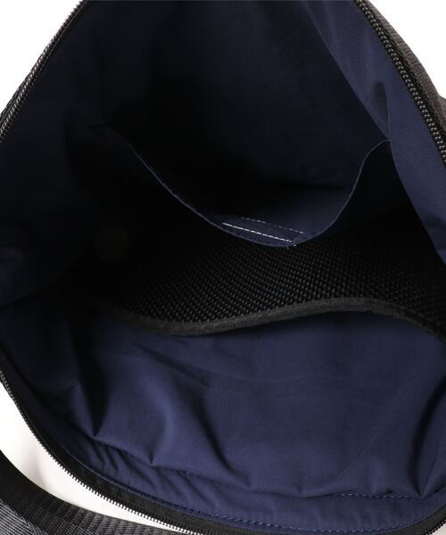 Casselini（キャセリーニ）の「スタースタンプ2wayバッグ（ショルダーバッグ・レディース・ベージュ/ブラック・ONE SIZE）」の7枚目の写真