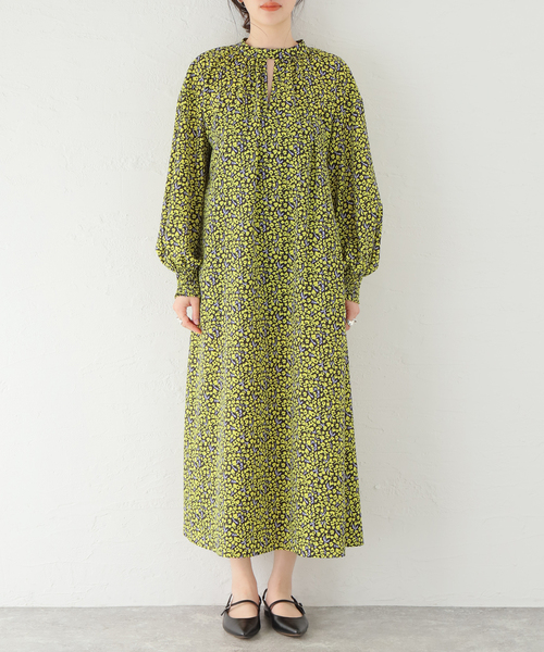 journal standard L'essage（ジャーナルスタンダードレサージュ）の「FLOWERプリントワンピース（ワンピース・レディース・ブルー/ライトイエロー・FREE）」の6枚目の写真