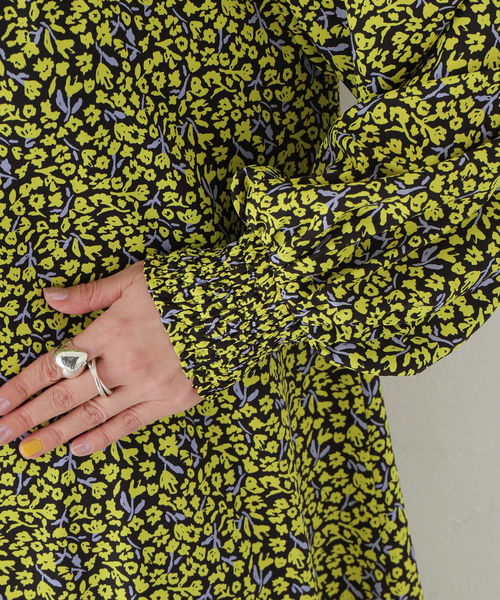 journal standard L'essage（ジャーナルスタンダードレサージュ）の「FLOWERプリントワンピース（ワンピース・レディース・ブルー/ライトイエロー・FREE）」の13枚目の写真