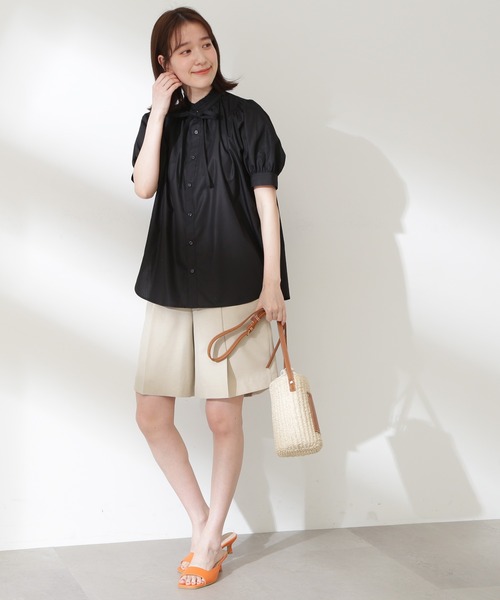 N.（N. Natural Beauty Basic）（エヌエヌナチュラルビューティーベーシック）の「◆リボンタイシャツ半袖ブラウス（シャツ/ブラウス・レディース・ブラック/ブルー/オフホワイト・MEDIUM）」の6枚目の写真