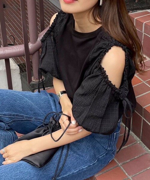 fredy emue(フレディエミュ)の「【fredy emue】袖ボリュームドッキングプルオーバー(Tシャツ/カットソー・レディース・オフホワイト/グレー/ブラック・38)」の1枚目の写真