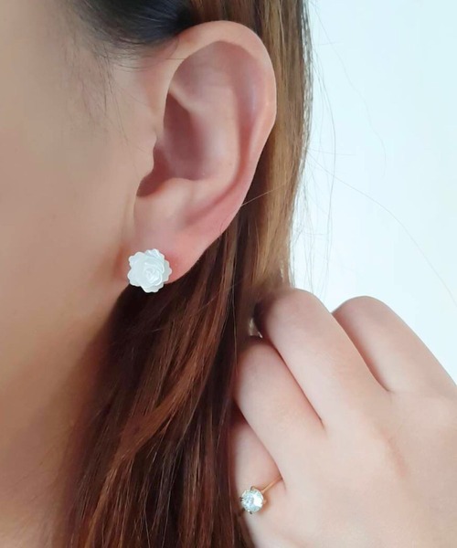 CERCA（チェルカ）の「SARINOHANA/バラ（薔薇）一粒天然石フラワーピアス/14KGF/SILVER925（ピアス（両耳用）・レディース・ブラック/ホワイト/ピンク/アニマル/A/B/C/D/レンガ/F/スモークピンク/E・FREE）」の8枚目の写真
