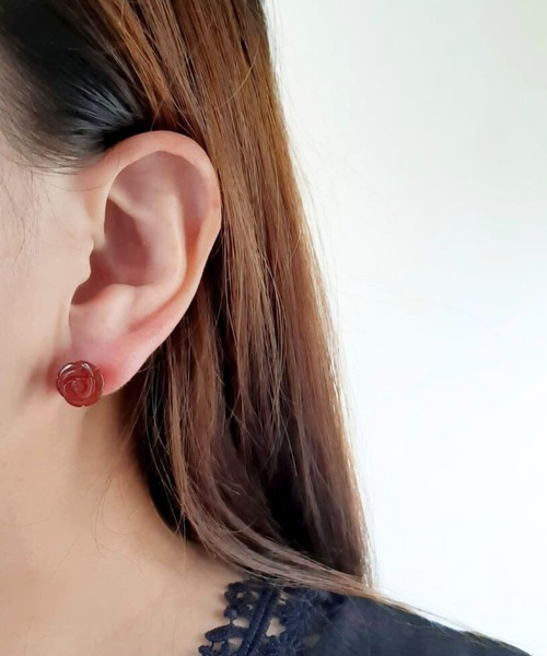 CERCA（チェルカ）の「SARINOHANA/バラ（薔薇）一粒天然石フラワーピアス/14KGF/SILVER925（ピアス（両耳用）・レディース・ブラック/ホワイト/ピンク/アニマル/A/B/C/D/レンガ/F/スモークピンク/E・FREE）」の6枚目の写真