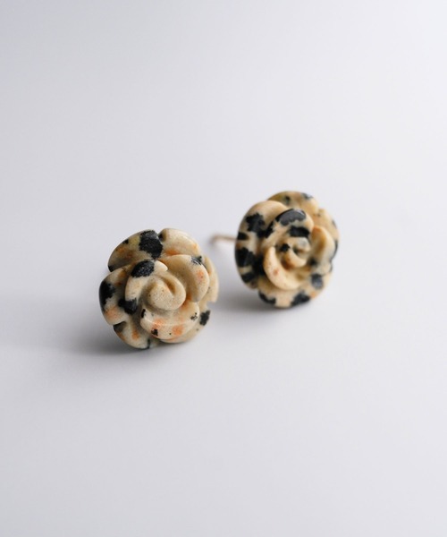 CERCA（チェルカ）の「SARINOHANA/バラ（薔薇）一粒天然石フラワーピアス/14KGF/SILVER925（ピアス（両耳用）・レディース・ブラック/ホワイト/ピンク/アニマル/A/B/C/D/レンガ/F/スモークピンク/E・FREE）」の19枚目の写真